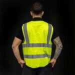Gilet réfléchissant avec poches – Image 4