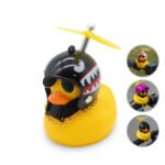 Canard en caoutchouc requin