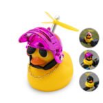 Canard en caoutchouc violet